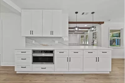 8011 Richmond Avenue, Houston, TX 77063 - Photo 12