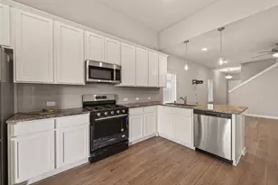 21630 Wave Holw Dr, Cypress, TX 77433 - Photo 4