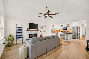 1314 E 34th St, Houston, TX 77022 - Photo 4