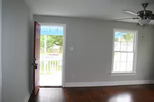 804 14th Ave N, Texas City, TX 77590 - Photo 4