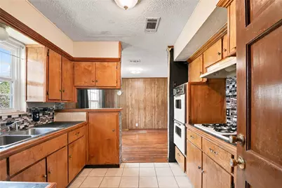 5805 Bretshire Drive, Houston, TX 77016 - Photo 8