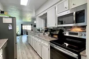 819 Redway Ln, Houston, TX 77062 - Photo 16
