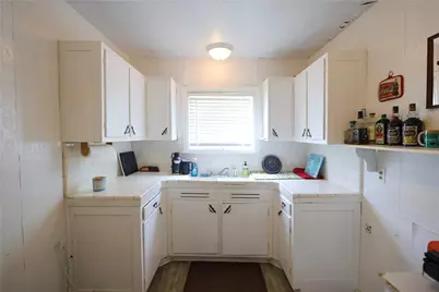 409 Center Way, Lake Jackson, TX 77566 - Photo 8
