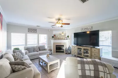 1209 Twin Oaks Street, Friendswood, TX 77546 - Photo 16