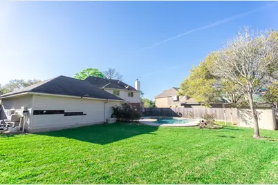 1209 Twin Oaks Street, Friendswood, TX 77546 - Photo 8