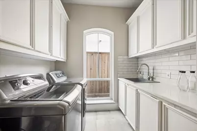 4809 Evergreen Street, Bellaire, TX 77401 - Photo 36