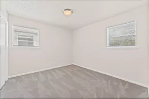 7302 Jones Dr, Galveston, TX 77551 - Photo 32