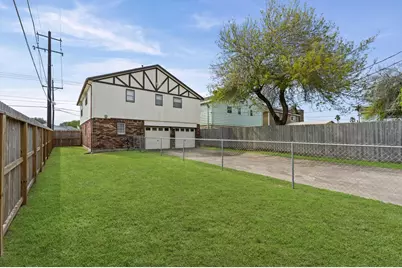 7302 Jones Drive, Galveston, TX 77551 - Photo 8