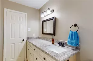 4803 Sanford Rd, Houston, TX 77035 - Photo 22