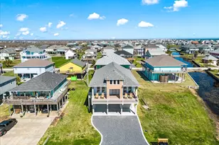 950 Sue Dr, Crystal Beach, TX 77650 - Photo 42