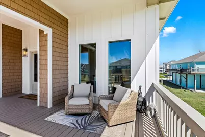 950 Sue Drive, Crystal Beach, TX 77650 - Photo 2