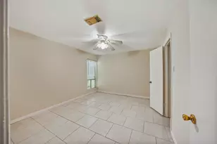 1926 Maple Lakes Dr, Houston, TX 77339 - Photo 34