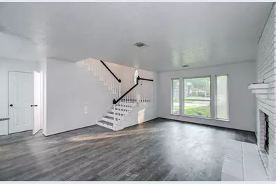 5006 Village Springs Drive, Houston, TX 77339 - Photo 8