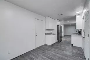 5006 Village Springs Dr, Houston, TX 77339 - Photo 28