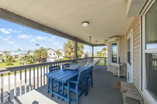 4003 Reeves Dr, Galveston, TX 77554 - Photo 18