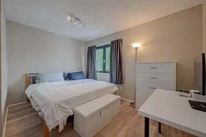 12042 Mighty Oak Drive #B, Houston, TX 77066 - Photo 24