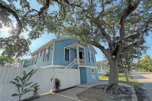 1415 Moody Ave, Galveston, TX 77550 - Photo 1
