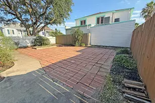 1415 Moody Ave, Galveston, TX 77550 - Photo 44