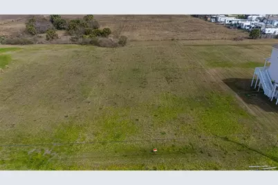 18047 Shaman Drive, Galveston, TX 77554 - Photo 4