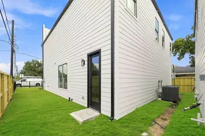 7907 Earhart Street #A/B, Houston, TX 77028 - Photo 2
