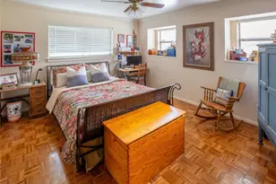 7918 Fairdale Ln, Houston, TX 77063 - Photo 8