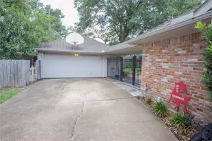 7918 Fairdale Ln, Houston, TX 77063 - Photo 24