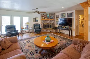 7918 Fairdale Ln, Houston, TX 77063 - Photo 2