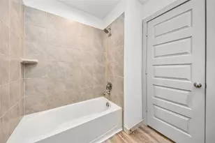 14734 Sweetwater Dr, Baytown, TX 77523 - Photo 28