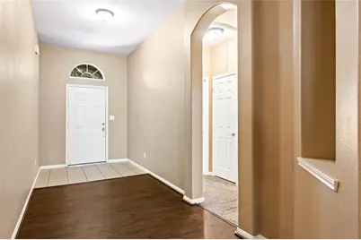 8618 E Highlands Crossing, Highlands, TX 77562 - Photo 4