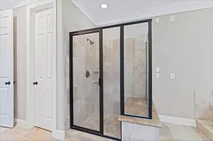 18715 N Thomas Shore Dr, Cypress, TX 77433 - Photo 20