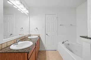 18439 Sunrise Oaks Ct, Montgomery, TX 77316 - Photo 18