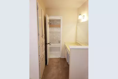 14333 Memorial Drive #99, Houston, TX 77079 - Photo 16