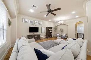 5950 Kiam St, Houston, TX 77007 - Photo 8