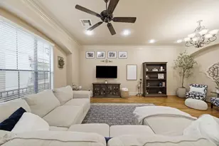 5950 Kiam St, Houston, TX 77007 - Photo 8