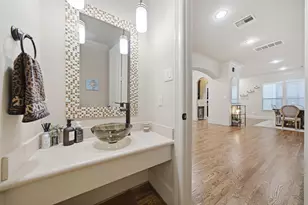 5950 Kiam St, Houston, TX 77007 - Photo 16