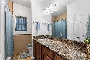 7909 Powerline Rd, Richmond, TX 77469 - Photo 20