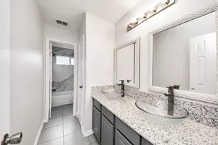 1910 Fallow Ln, Houston, TX 77049 - Photo 20