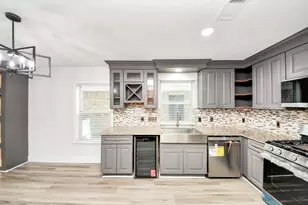 1910 Fallow Ln, Houston, TX 77049 - Photo 4