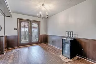 2310 Brooktree Dr, Houston, TX 77008 - Photo 14