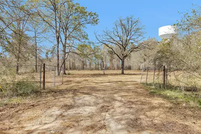 2921 Beasley Road, Conroe, TX 77301 - Photo 8