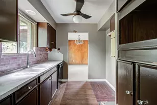 1314 Mosher Ln, Houston, TX 77088 - Photo 8