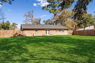 215 Hillcrest Dr, Conroe, TX 77303 - Photo 26