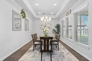 5803 Manning Hollow Ln, Sugar Land, TX 77479 - Photo 6