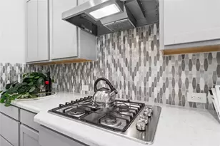 5803 Manning Hollow Ln, Sugar Land, TX 77479 - Photo 10