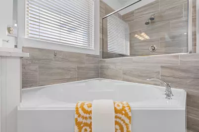 5803 Manning Hollow Lane, Sugar Land, TX 77479 - Photo 18