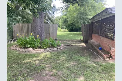 1305 E Goliad Avenue, Crockett, TX 75835 - Photo 12