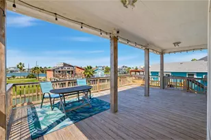 16606 Curlew Rd, Jamaica Beach, TX 77554 - Photo 4