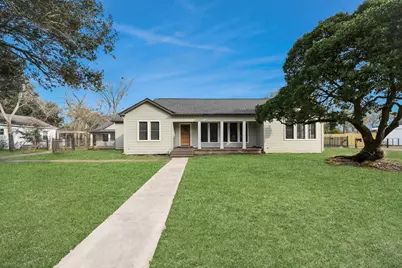 1507 Brooks Avenue, Rosenberg, TX 77471 - Photo 1