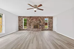 125 Bastrop St, Angleton, TX 77515 - Photo 6