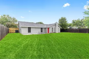 125 Bastrop St, Angleton, TX 77515 - Photo 18